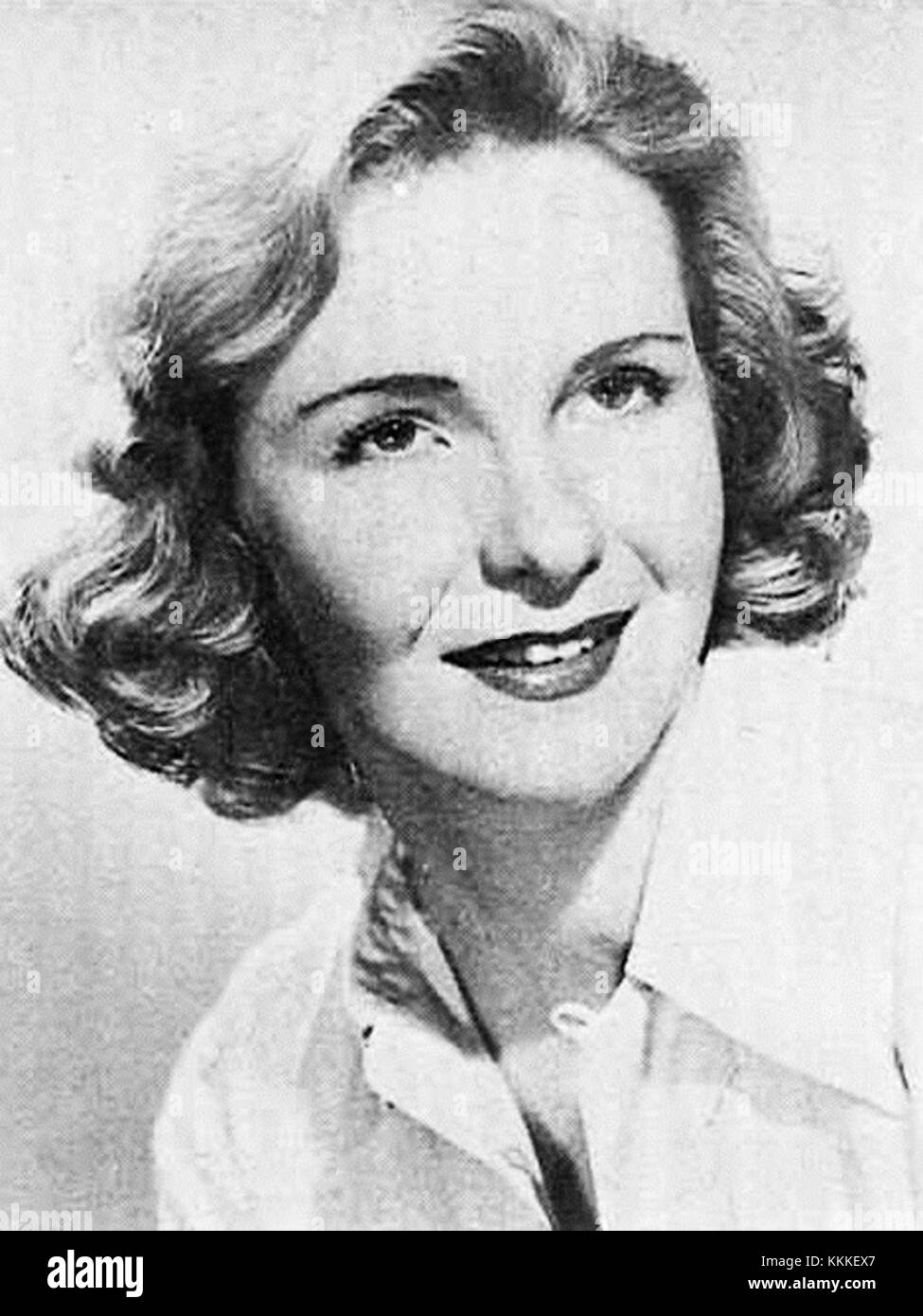 Geraldine page était une actrice américaine acclamée connue pour ses performances polyvalentes. Cette image de 1953 la capture au cours d'une période de travail significatif au théâtre et au cinéma. Banque D'Images