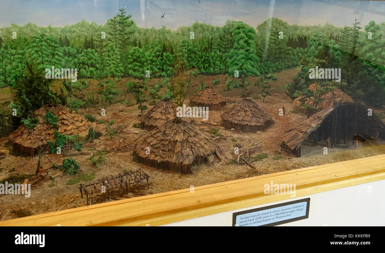 Wapanucket 6 village diorama, représentant un village lacustre archaïque tardif à Middleborough, il y a 4300 ans - Robbins Museum - Middleborough, Massachusetts - DSC03710 Banque D'Images