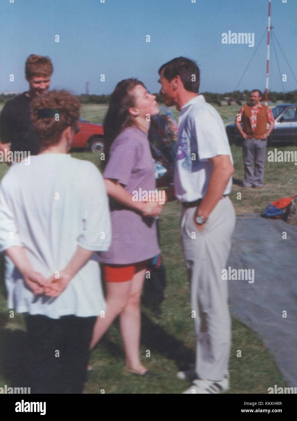 Une référence à 'Urodziny 1994', qui se traduit par 'anniversaire 1994' en polonais, peut-être en référence à un événement culturel ou personnel de cette année-là. Banque D'Images