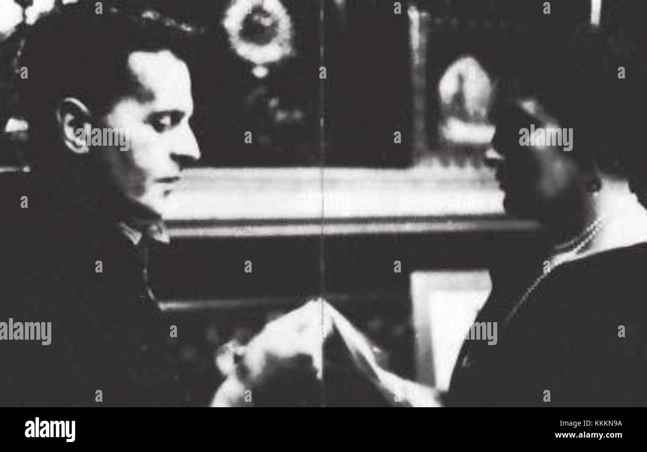 Cette photographie montre Ludwig Wittgenstein, le célèbre philosophe autrichien, avec sa nièce Marie Stockert. Wittgenstein est connu pour son travail dans la philosophie du langage et de l'esprit. Banque D'Images