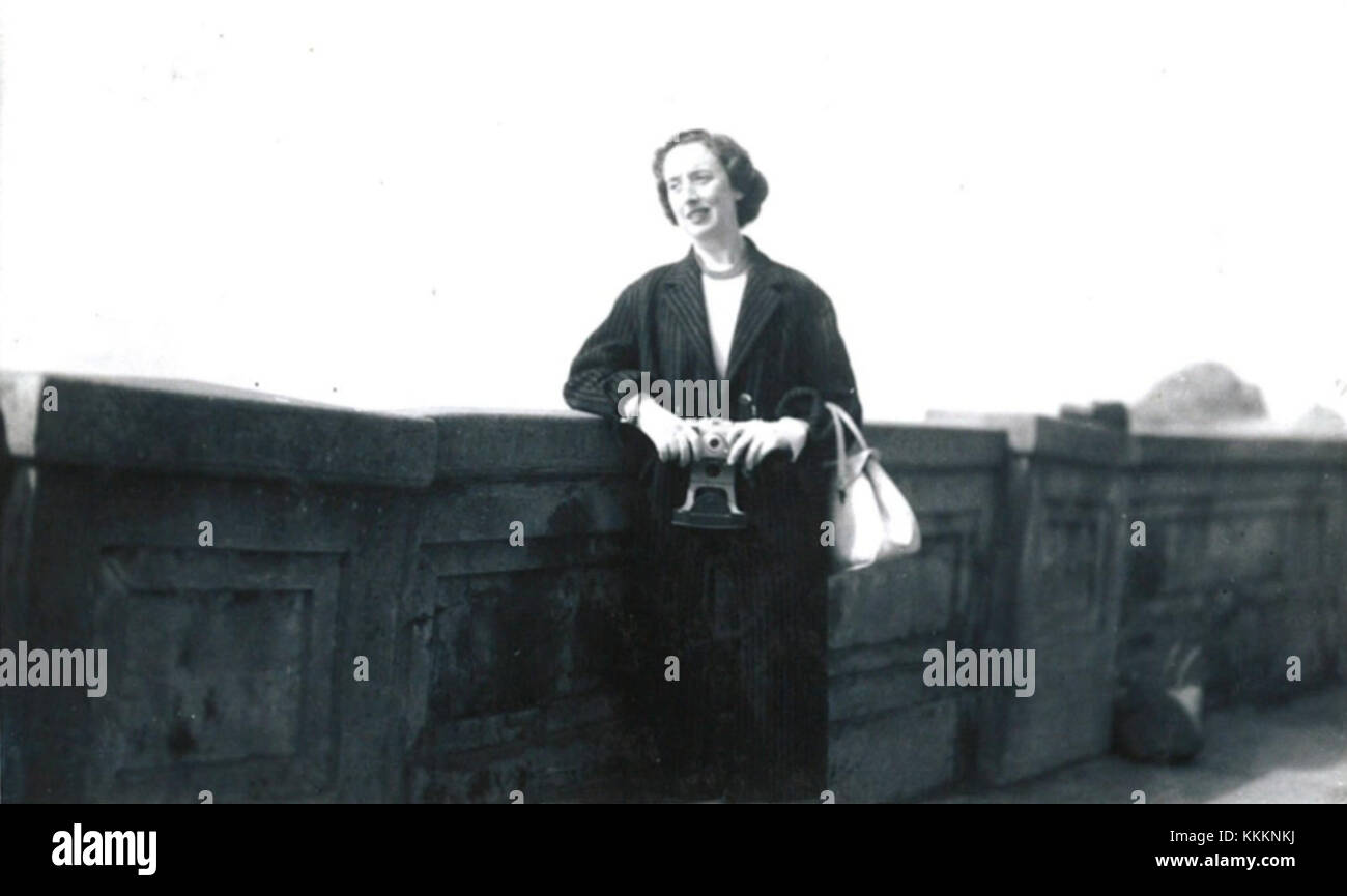 Jeanne Demessieux était une organiste et compositrice française de renom, connue pour ses compétences exceptionnelles et ses contributions à la musique d'orgue. Elle est célébrée pour ses performances et ses compositions au cours du XXe siècle. Banque D'Images