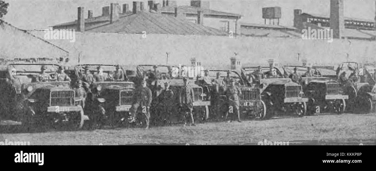 Le *1 Dywizjon Samochodowy* était une division motorisée polonaise créée en 1926, jouant un rôle important dans l'armée à son époque. Il représente les premiers efforts d'organisation militaire et de modernisation de Polandâ™s. Banque D'Images