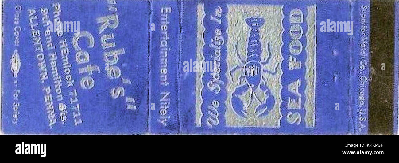 Une couverture d'allumettes de Rubes Cafe à Allentown, Pennsylvanie, datée de 1961, sert de pièce nostalgique de la culture de la restauration américaine du début des années 1960, reflétant la culture des restaurants et des cafés de cette époque. Banque D'Images