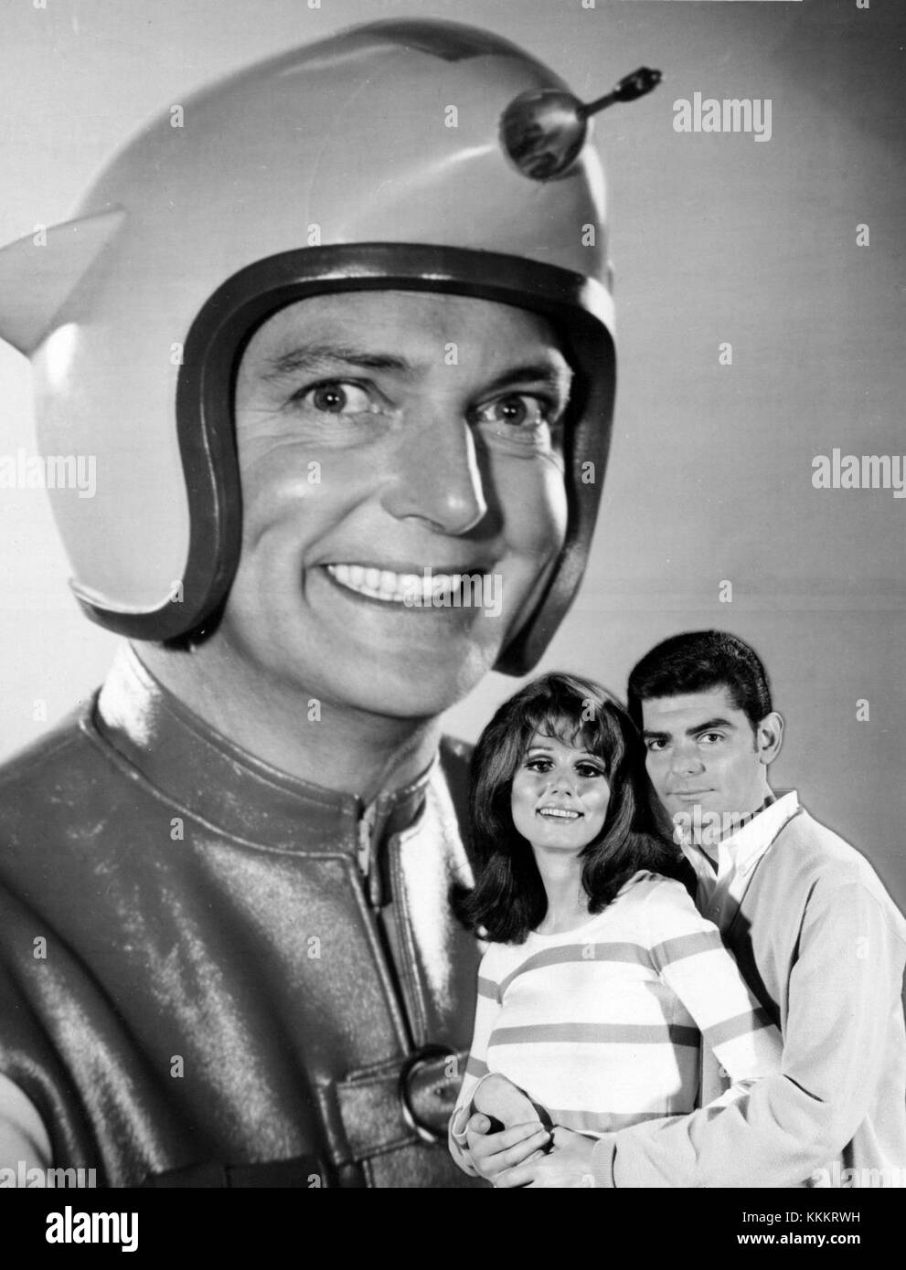 La distribution de la pièce ou du film 'He and She', qui implique une représentation des relations, de la dynamique émotionnelle et de la narration axée sur les personnages, mettant en vedette un groupe diversifié d'acteurs et d'actrices. Banque D'Images