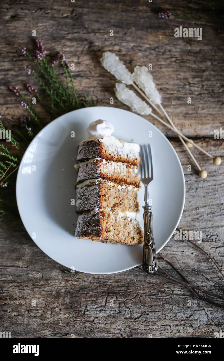 Edition D Hiver Gateau Hummingbird Avec Dates Et Gingembre Confit Photo Stock Alamy