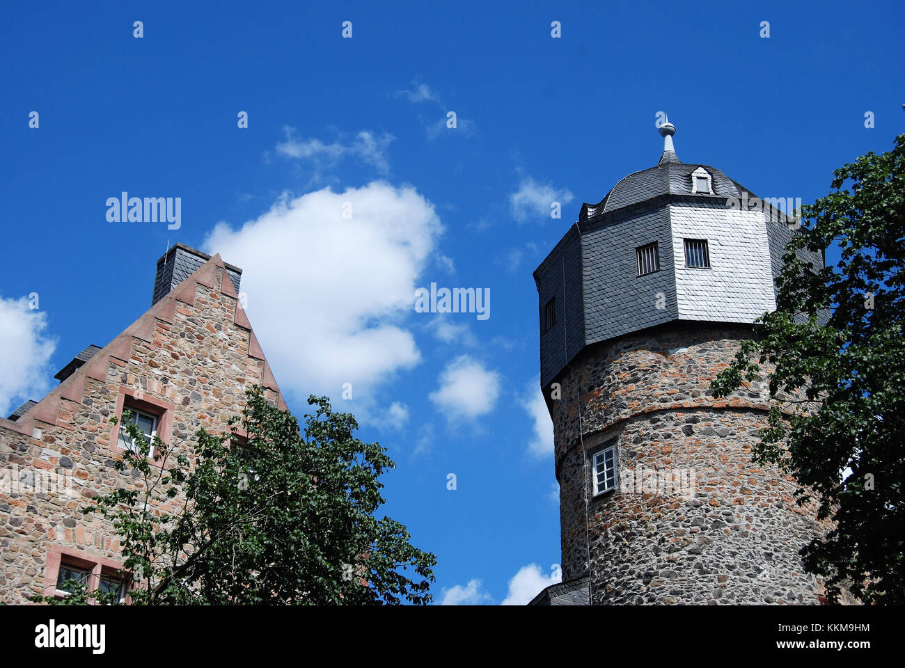 Le vieux château de Giessen a été établi sous la tombe terrestre Heinrich II d'abord comme un château d'eau au profit de la fortification de la ville médiévale. Seulement à partir de 1561, le château a été désigné Schloss. Banque D'Images