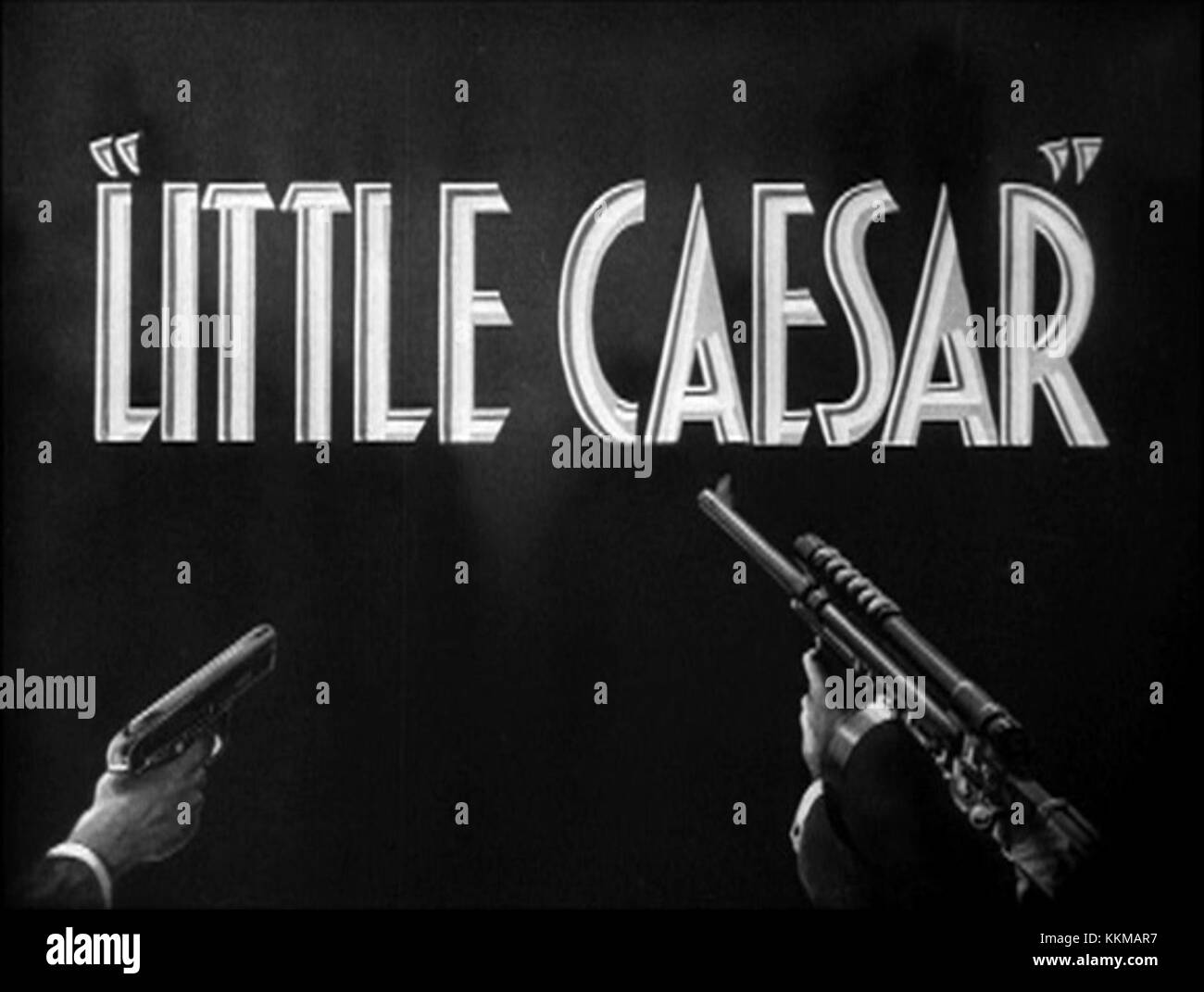 Little Caesar est un film criminel américain de 1931 qui tourne autour de l'ascension et de la chute d'un petit criminel nommé Rico. Le film est un point de repère dans le genre des gangsters et présente des thèmes d'ambition, de pouvoir et de trahison dans le monde du crime organisé. Banque D'Images