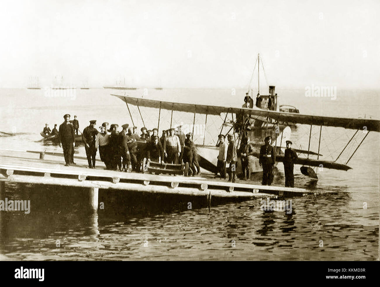 L'École des officiers de l'aviation désigne un établissement de formation pour les officiers de l'aviation. La première saison de cette série documente probablement les expériences et les défis auxquels sont confrontés les cadets dans leur formation en aviation. Banque D'Images
