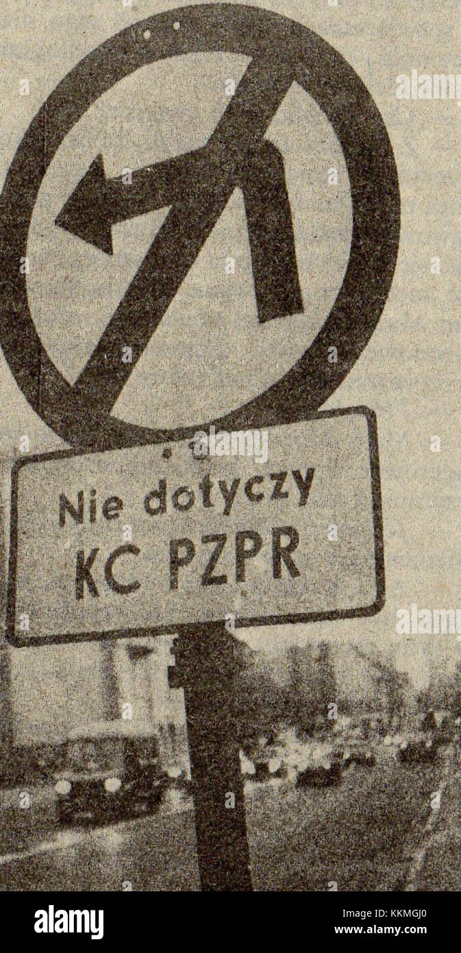 Le document KC PZPR (Comité central du Parti ouvrier Uni polonais) de 1989 met en lumière les activités politiques et la gouvernance au cours des dernières années du régime communiste en Pologne. Il reflète le climat politique de l'époque. Banque D'Images