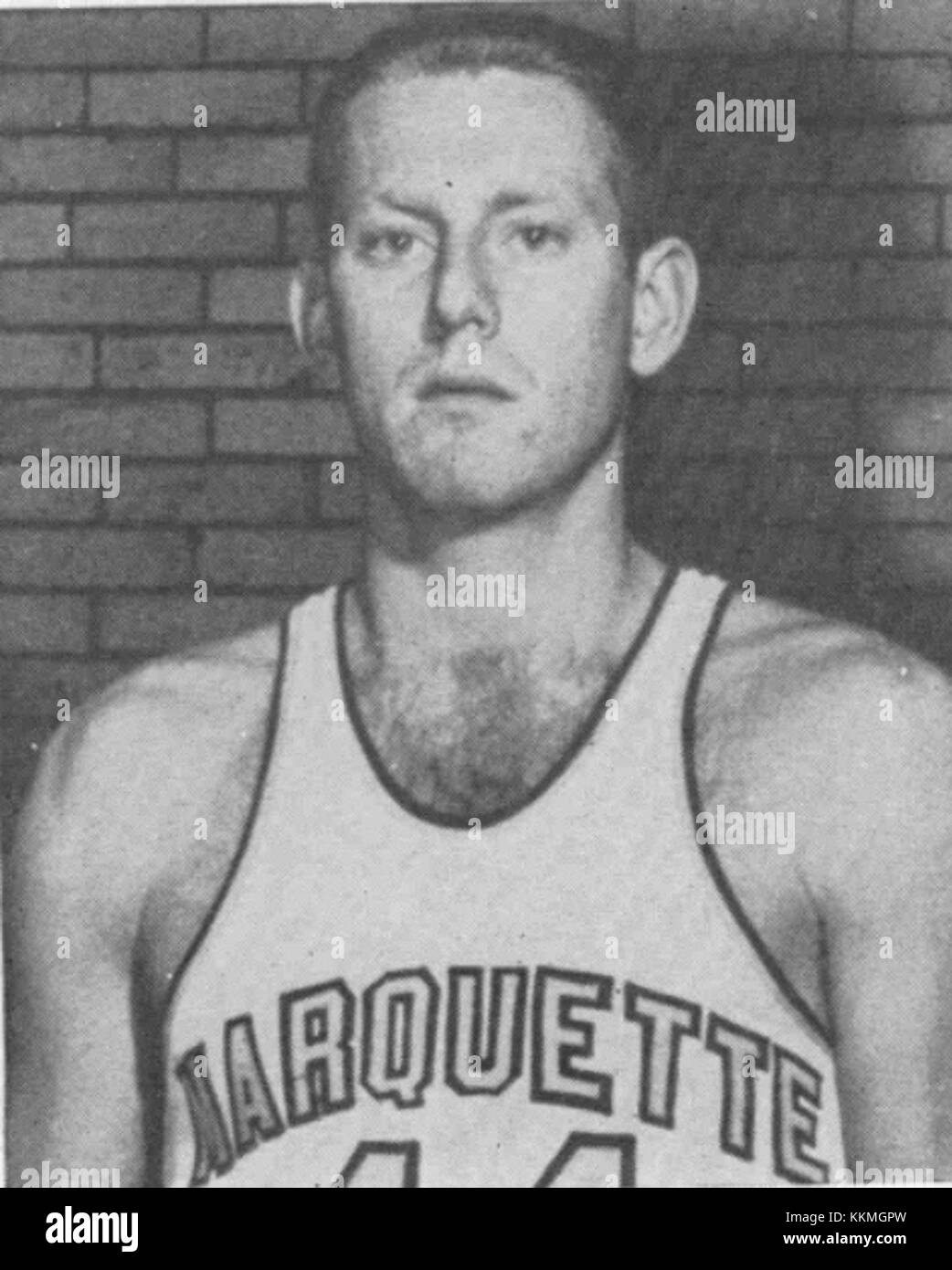 Don Kojis est un joueur de basket-ball professionnel américain connu pour sa carrière en NBA dans les années 1960 et 1970 Il a joué comme attaquant pour plusieurs équipes et a été reconnu pour sa capacité de marquer et ses compétences de rebond. Banque D'Images