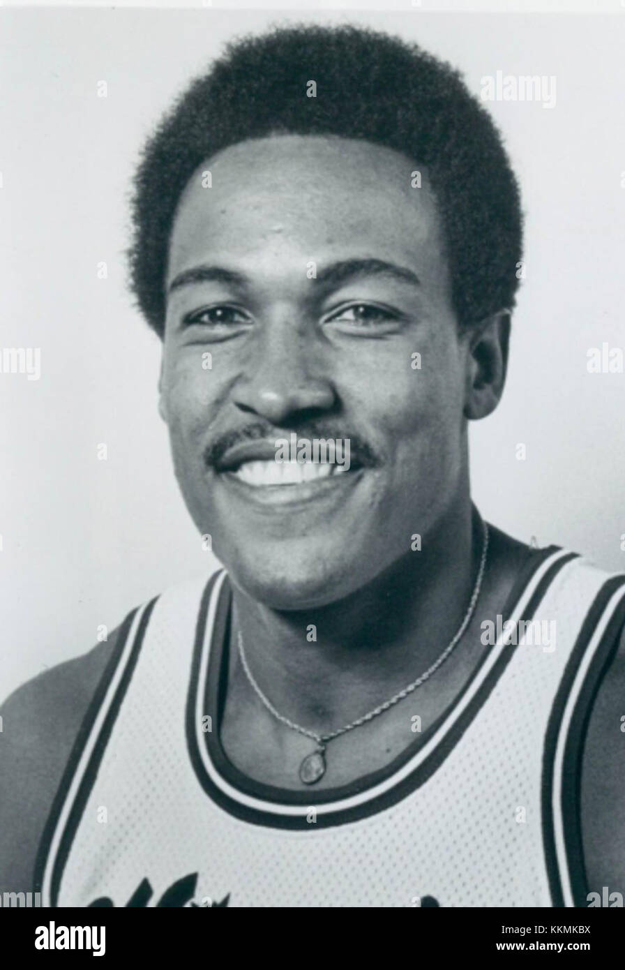 Ron Boone est une figure notable dans le monde du basket-ball, reconnue pour ses réalisations sur le terrain et ses contributions au sport. Banque D'Images