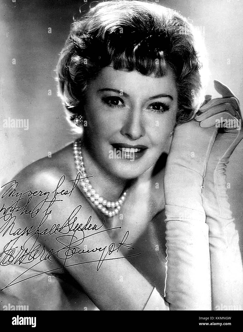 Film de l'actrice Barbara Stanwyck, capturant sa performance et son style. Stanwyck était une actrice emblématique du cinéma hollywoodien classique, connue pour ses rôles dans le film noir et les drames. Banque D'Images