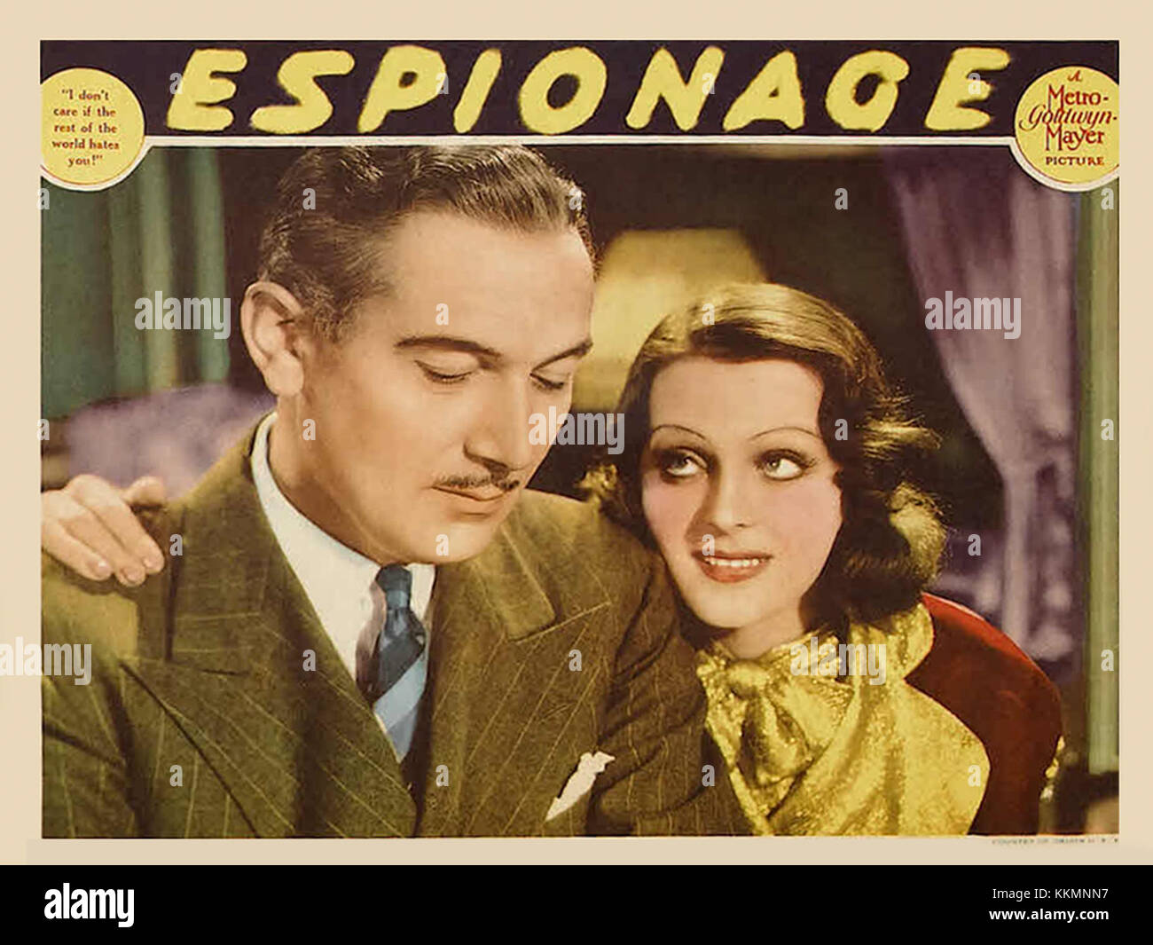 L'affiche de 1937 pour « espionnage » promeut le récit passionnant d'espionnage du film, en se concentrant sur l'espionnage pendant une période d'intrigue politique. Le film faisait partie du genre croissant des films d'espionnage. Banque D'Images