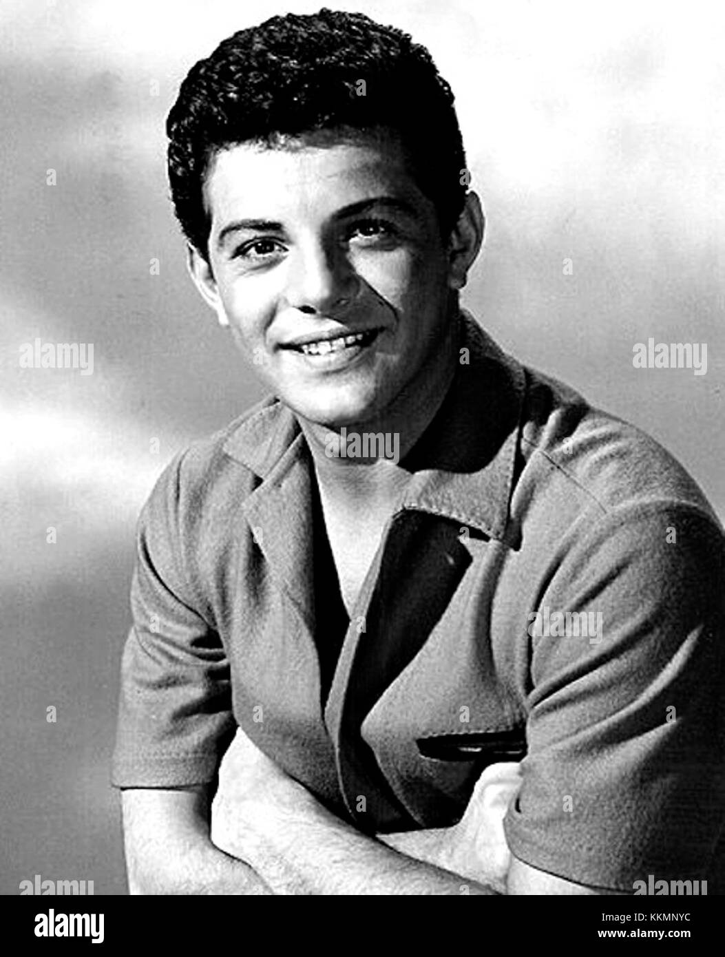 Frankie Avalon était un chanteur et acteur américain populaire dans les années 1950 et 1960 Cette image publicitaire promeut son image d'idole adolescente et capture son rôle dans la culture pop américaine à cette époque. Banque D'Images