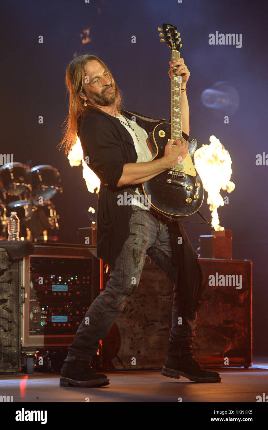 MIAMI FL - 02 JUILLET : Sergio Vallon de Mana se produit à l'AmericanAirlines Arena le 2 juillet 2015 à Miami, Floride. Personnes: Sergio Vallin Banque D'Images