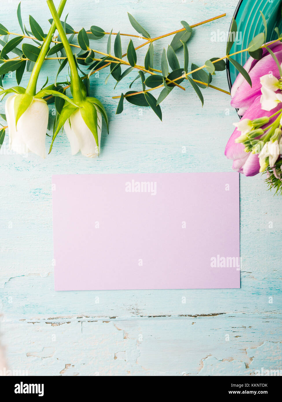 Carte Mauve Vide Tulipes Fleurs Roses Fond Couleur Pastel Du Printemps Vacances De Paques Invitation Anniversaire De Mariage Photo Stock Alamy Carte Mauve Vide Tulipes Fleurs Roses Fond Couleur Pastel Du Printemps Vacances De Paques Invitation Anniversaire De Mariage Photo Stock Alamy