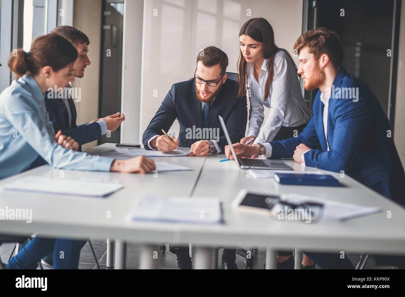 L'équipe d'entreprise et manager en réunion Banque D'Images