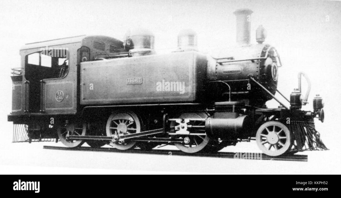 La CGR 3rd Class 2-6-0T 1900 est une locomotive à vapeur, qui fait partie de la série 3rd Class utilisée pour les trains locaux. Il est remarquable pour sa conception et son ingénierie du début du XXe siècle. Banque D'Images