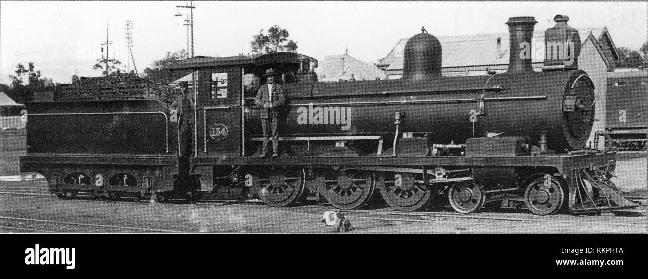 Le CGR 5e classe 4-6-0 no. 134 locomotive, répertoriée comme SAR no. 0134, est un moteur à vapeur autrefois utilisé dans le système ferroviaire sud-africain. Cette locomotive historique met en valeur les avancées techniques du début du XXe siècle. Banque D'Images