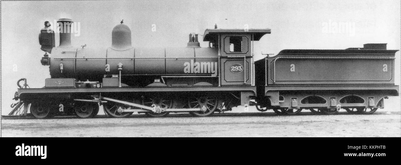 Une photographie de la locomotive CGR 5e classe 4-6-0 numéro 293, qui fait partie de la flotte de South African Railways, montrant la conception de la machine à vapeur et son importance historique dans l’histoire ferroviaire. Banque D'Images