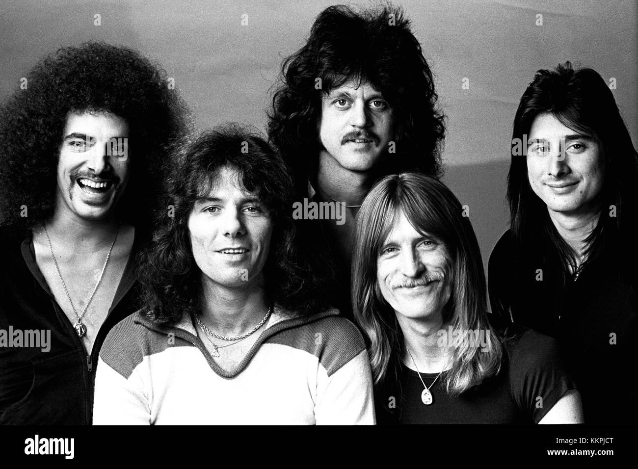 Voyage photographié en 1979. L-R : Neil Schon, Aynsley Dunbar, Gregg Rolie, Ross Valory Et Steve Perry. ** PAS DE TABLOÏDES / PEAU MAGS ** crédit: Pat Johnson/MediaPunch Banque D'Images