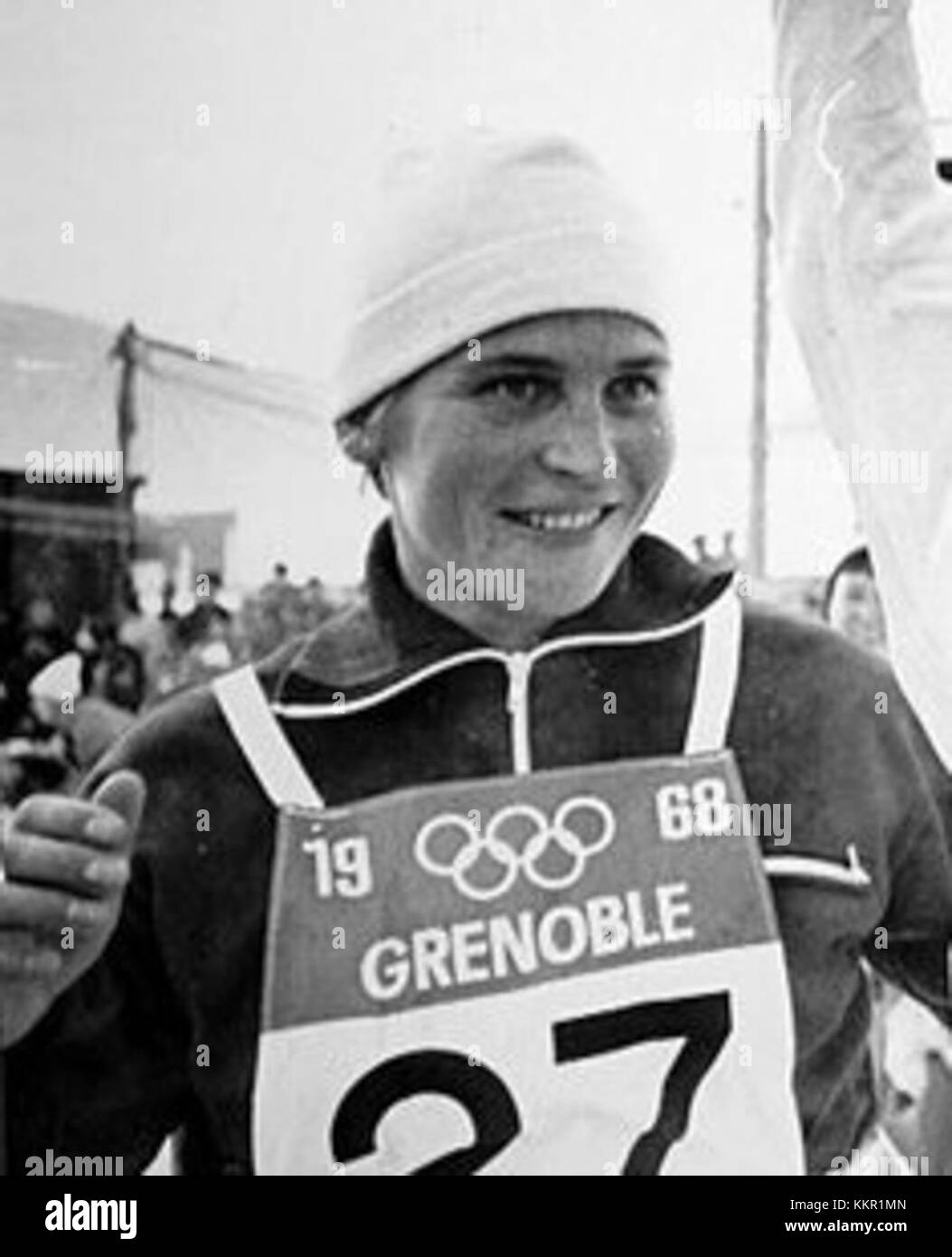 Galina Kulakova, une skieuse de fond soviétique, a participé aux Jeux olympiques d'hiver de 1968 à Grenoble. Elle remporte le succès dans l'épreuve, contribuant à la forte performance de l'Union soviétique dans les épreuves olympiques de ski pendant la guerre froide. Banque D'Images