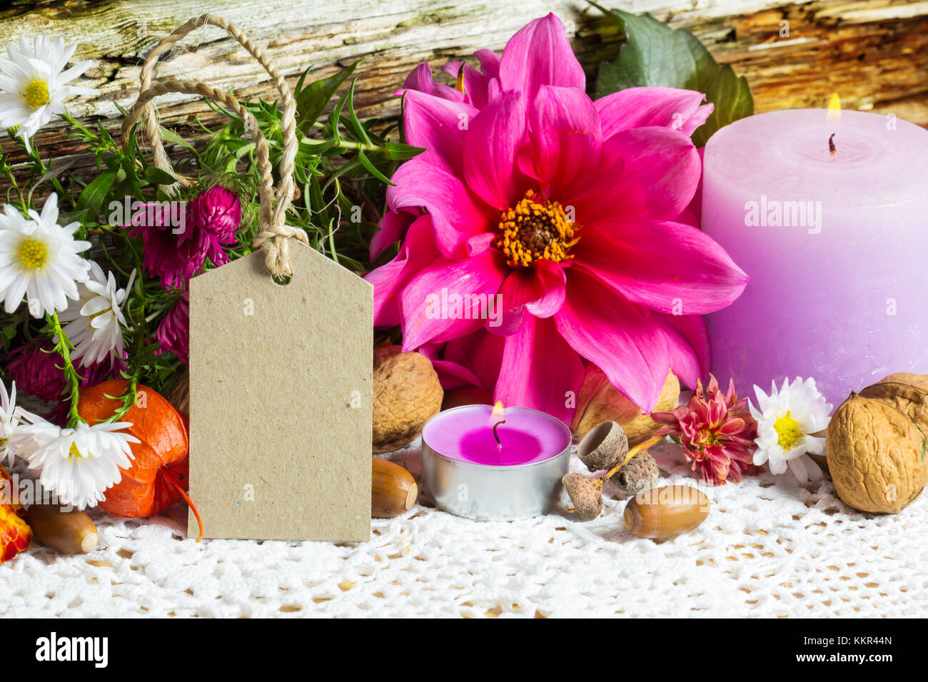 Carte De Voeux Avec Des Fleurs Banque D Image Et Photos Alamy Carte De Voeux Avec Des Fleurs Banque D Image Et Photos Alamy