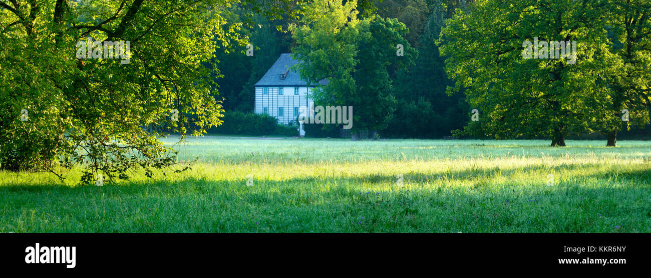 Allemagne, Thuringe, Weimar, parc sur te rives de la rivière ilm, maison d'été de Goethe. Banque D'Images