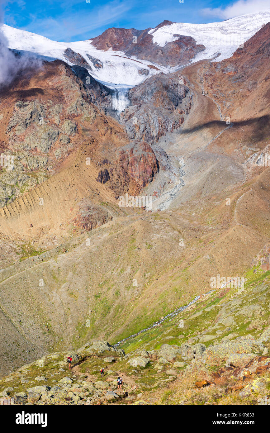 Sentier de montagne à larcher refuge europe, Italie, région du Trentin, pejo vallée, venezia valley, Sun Valley, parc national de Stelvio Banque D'Images