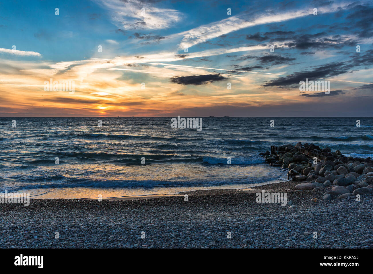 Coucher du soleil sur une plage près de gammel skagen Banque D'Images