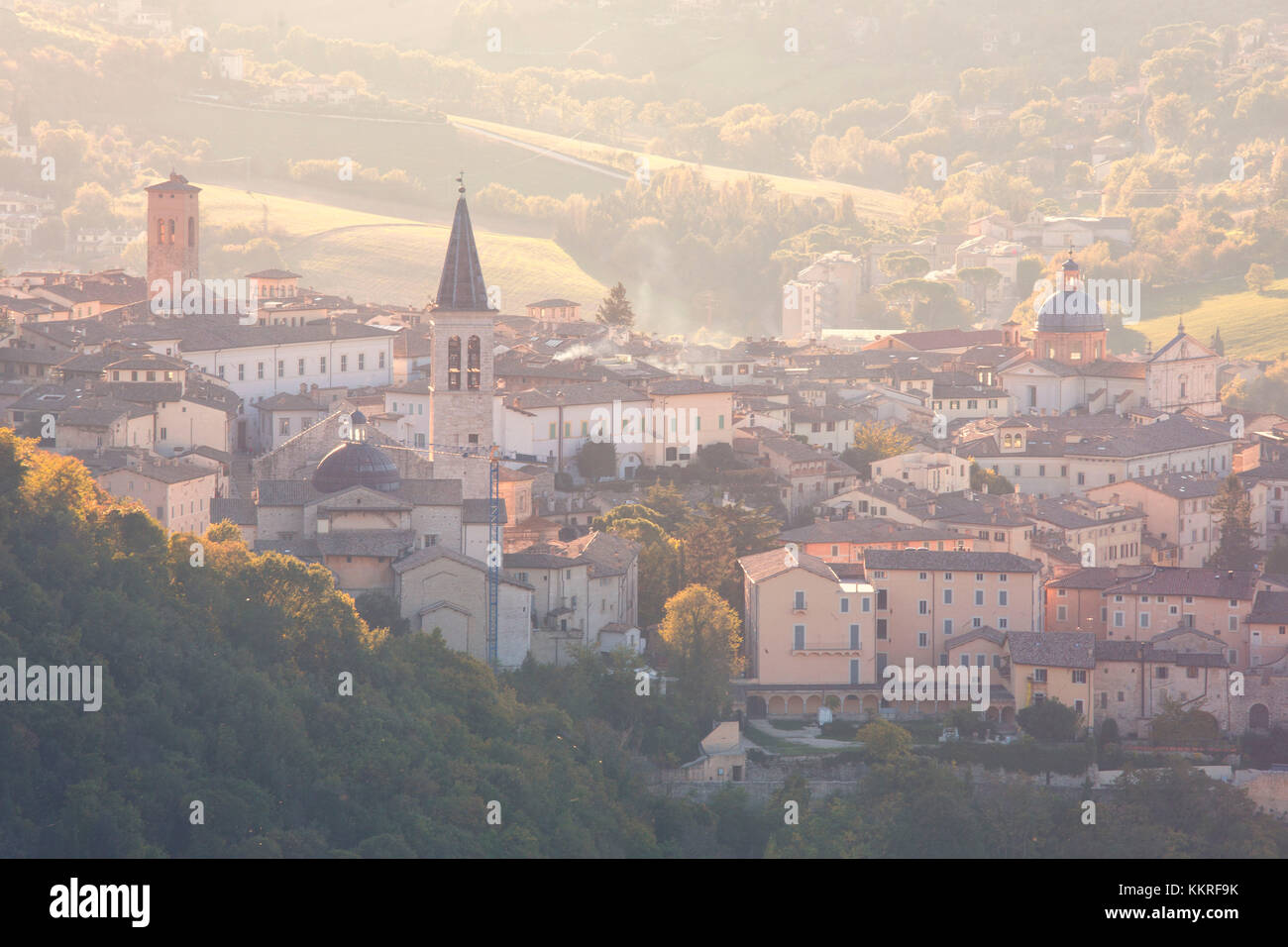 Europe, Italie, Ombrie, Perugia, Spoleto. Spoleto au coucher du soleil Banque D'Images