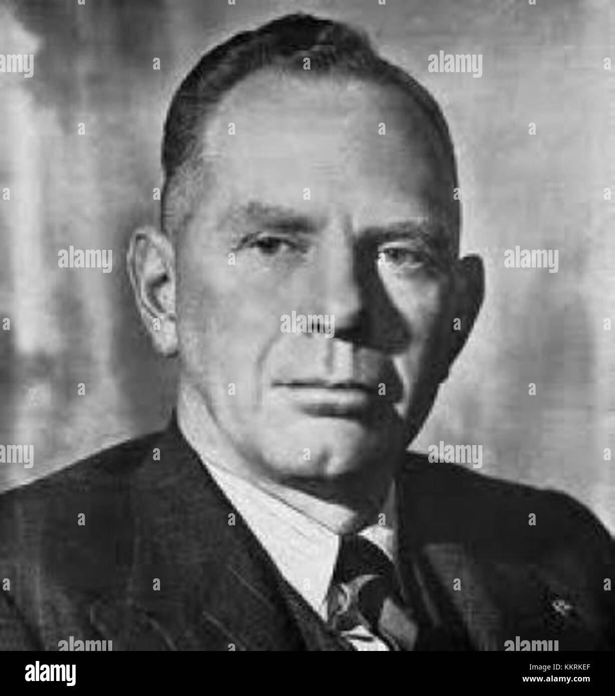 BJSchoeman est un artiste sud-africain connu pour ses sculptures contemporaines et ses œuvres d'art public qui mélangent des motifs africains traditionnels avec des éléments de design modernes, contribuant ainsi à la scène artistique mondiale. Banque D'Images