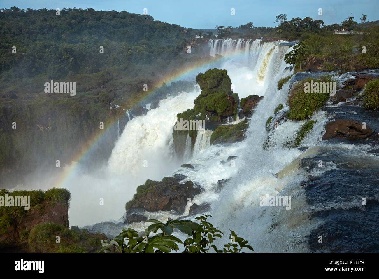 Rainbow et Iguazu Falls, Argentine, Amérique du Sud Banque D'Images