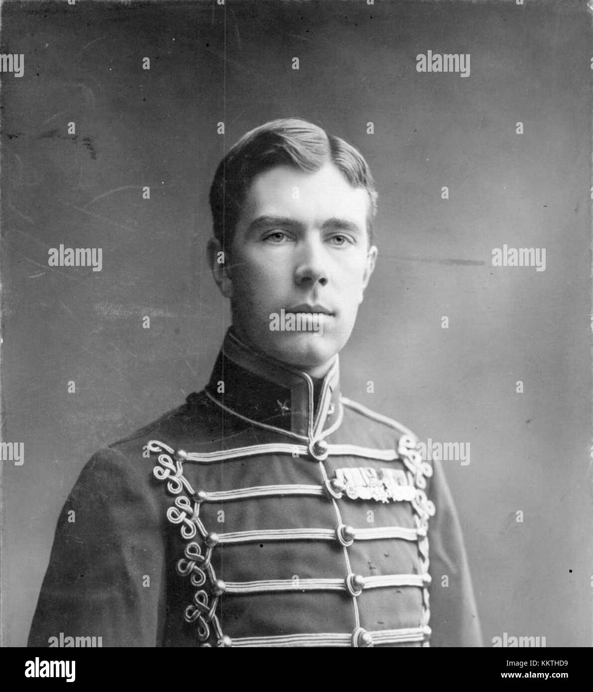 Cette image représente un jeune Gustav Adolf, prince héritier de Suède. Son portrait reflète l'héritage royal et l'histoire de la Suède à l'époque où il était membre de la famille royale. Banque D'Images