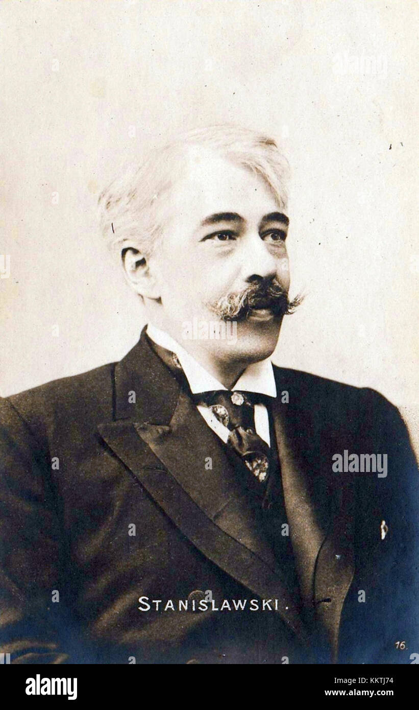 Stanislavskiy K est une référence à Konstantin Stanislavski, metteur en scène et acteur russe renommé. Il est surtout connu pour avoir développé le système Stanislavski, une méthode de formation des acteurs qui se concentre sur le jeu naturaliste et la vérité émotionnelle. Banque D'Images