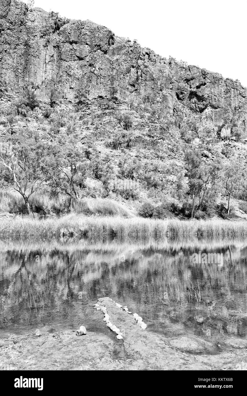 Dans natuarl Australie Kings Canyon et de la rivière près de la montagne dans la nature Banque D'Images
