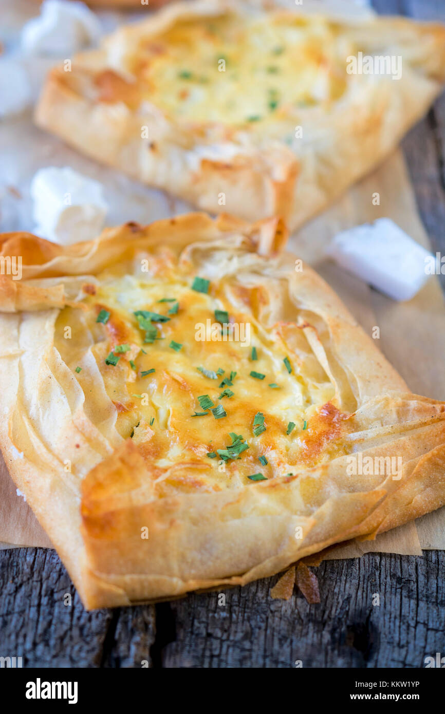 Pâtisserie maison stuffes avec le fromage.focus sélectif dans le milieu de la pâtisserie avant Banque D'Images