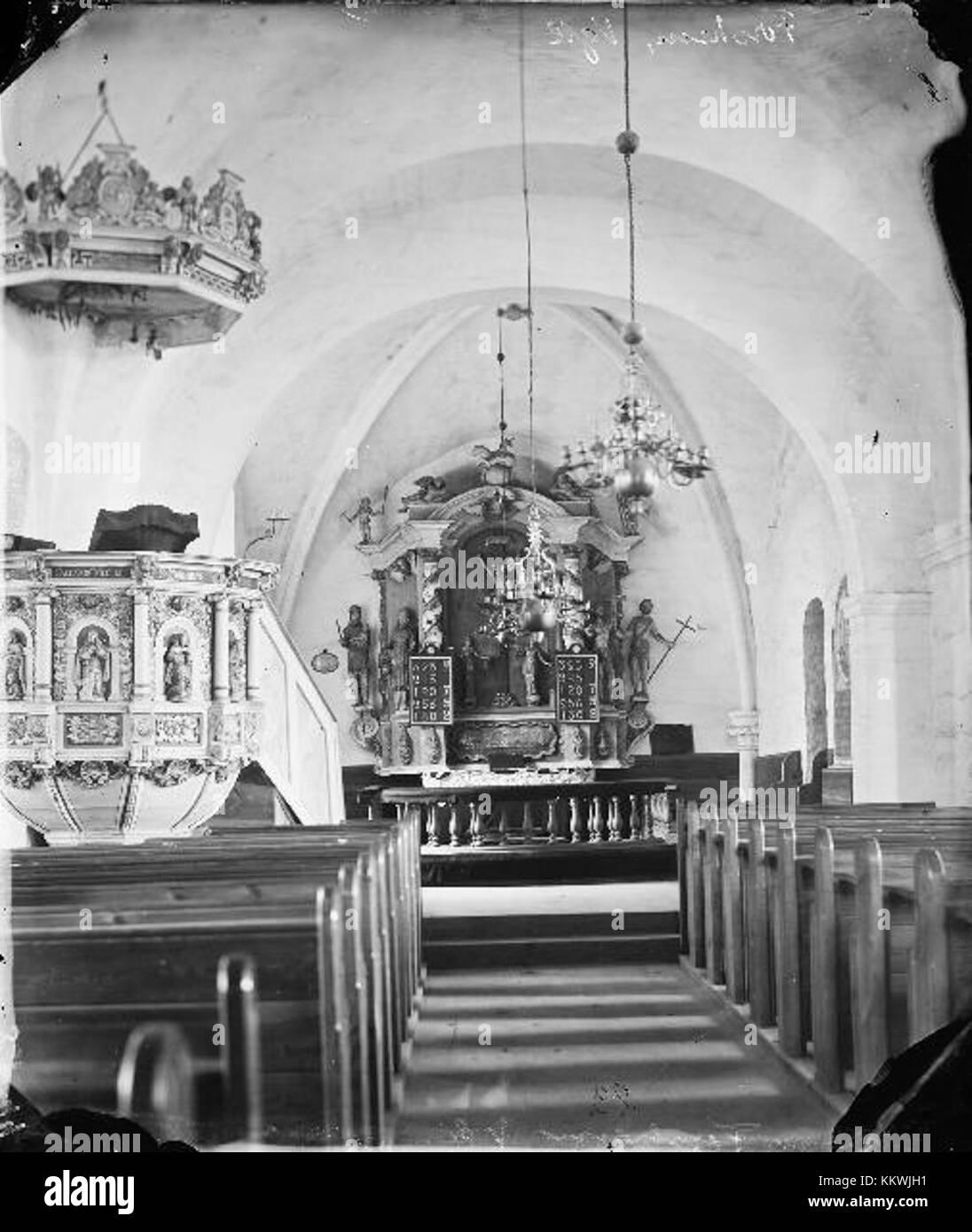 L'église Forshems, située en Suède, est une église luthérienne historique qui présente l'architecture médiévale et des éléments artistiques. Il est connu pour son bel intérieur et son rôle dans la vie religieuse suédoise locale. Banque D'Images