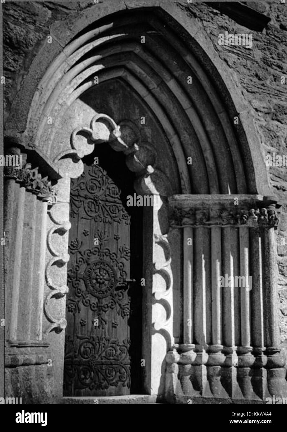 Dalhems Kyrka est une église suédoise avec une importance historique et architecturale, connue pour sa construction médiévale et son rôle religieux dans la communauté locale. Il est un monument culturel et architectural dans la région. Banque D'Images