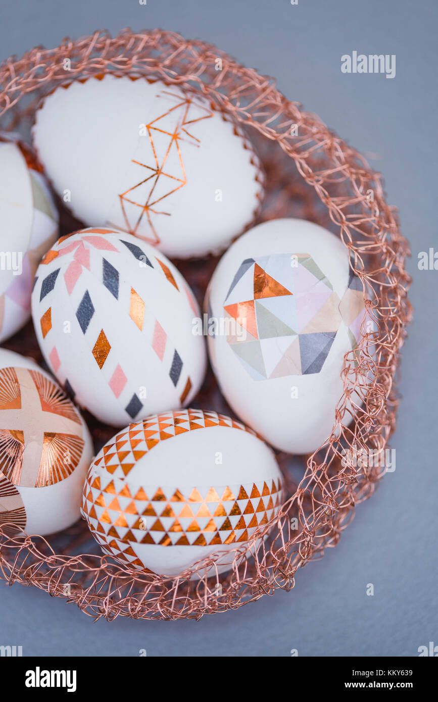 Les oeufs de pâques, ornements, géométrique, cuivre, nid de pâques, détail, Close up, Banque D'Images