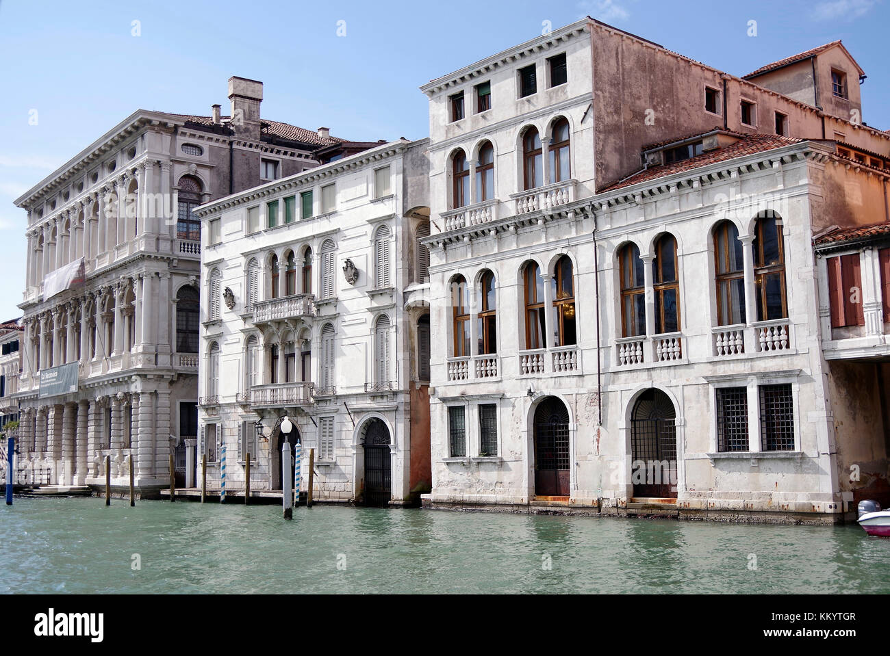 Ca' Rezzonica, le Pallazo Bernardo Nani, et le Palazzo Giustinian Bernardo, Grand Canal, Venise, Italie Banque D'Images