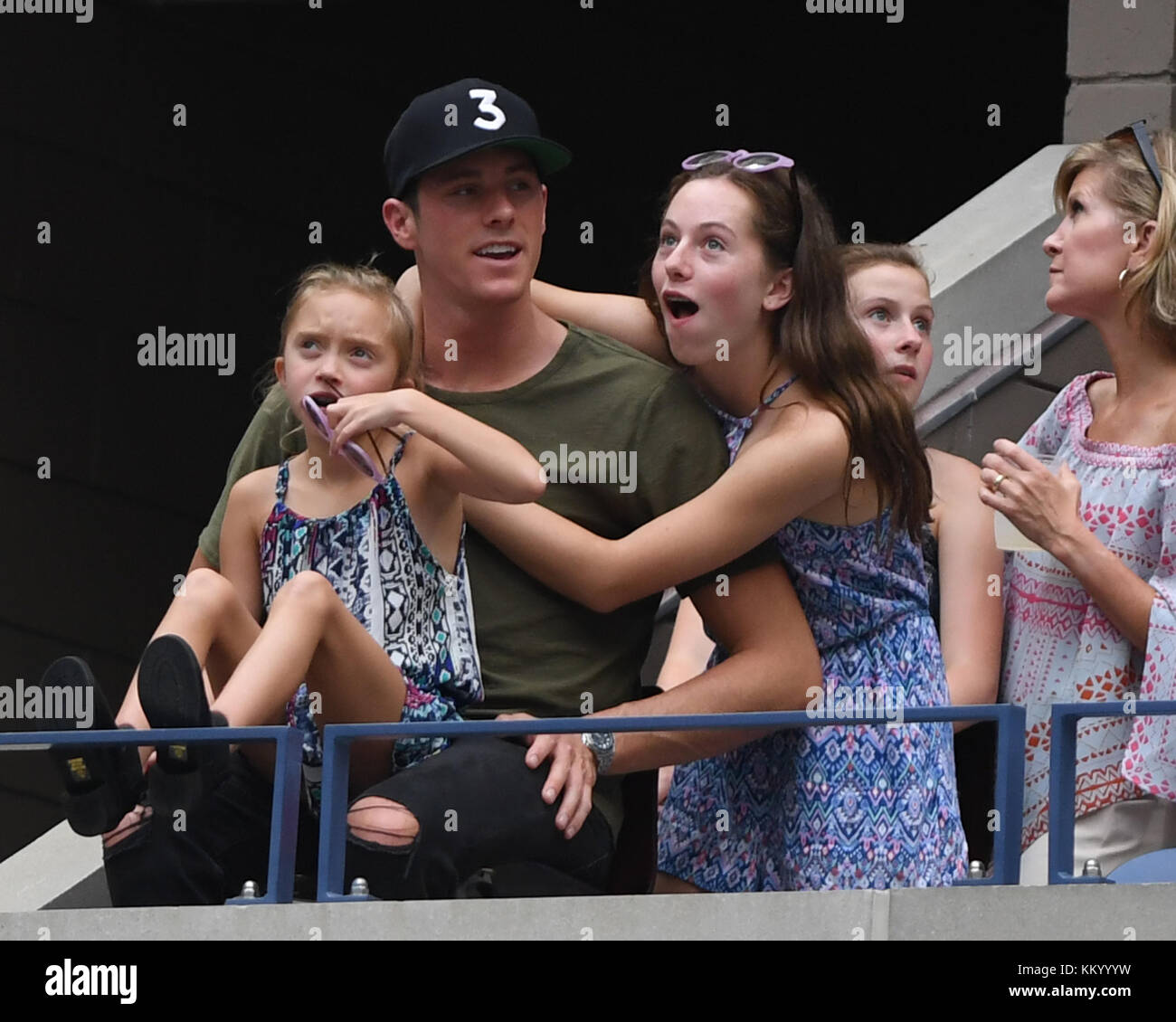 NEW YORK, NY - 10 SEPTEMBRE : Conor Dwyer a vu Angelique Kerber d'Allemagne gagner (6-3) (4-6) (6-4) (6-4) contre Karolina Pliskova de la République tchèque lors de leur match final en simple féminin le treizième jour de l'US Open 2016 au centre national de tennis Billie Jean King de l'USTA le 10 septembre 2016 dans le quartier Flushing du Queens de New York. Les gens : Conor Dwyer Banque D'Images