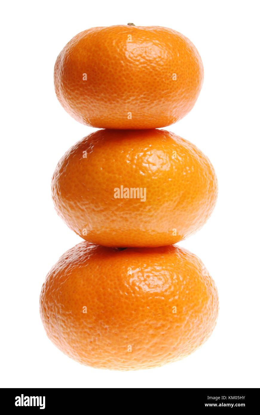 Trois mandarin oange isolé sur fond blanc avec clipping path Banque D'Images
