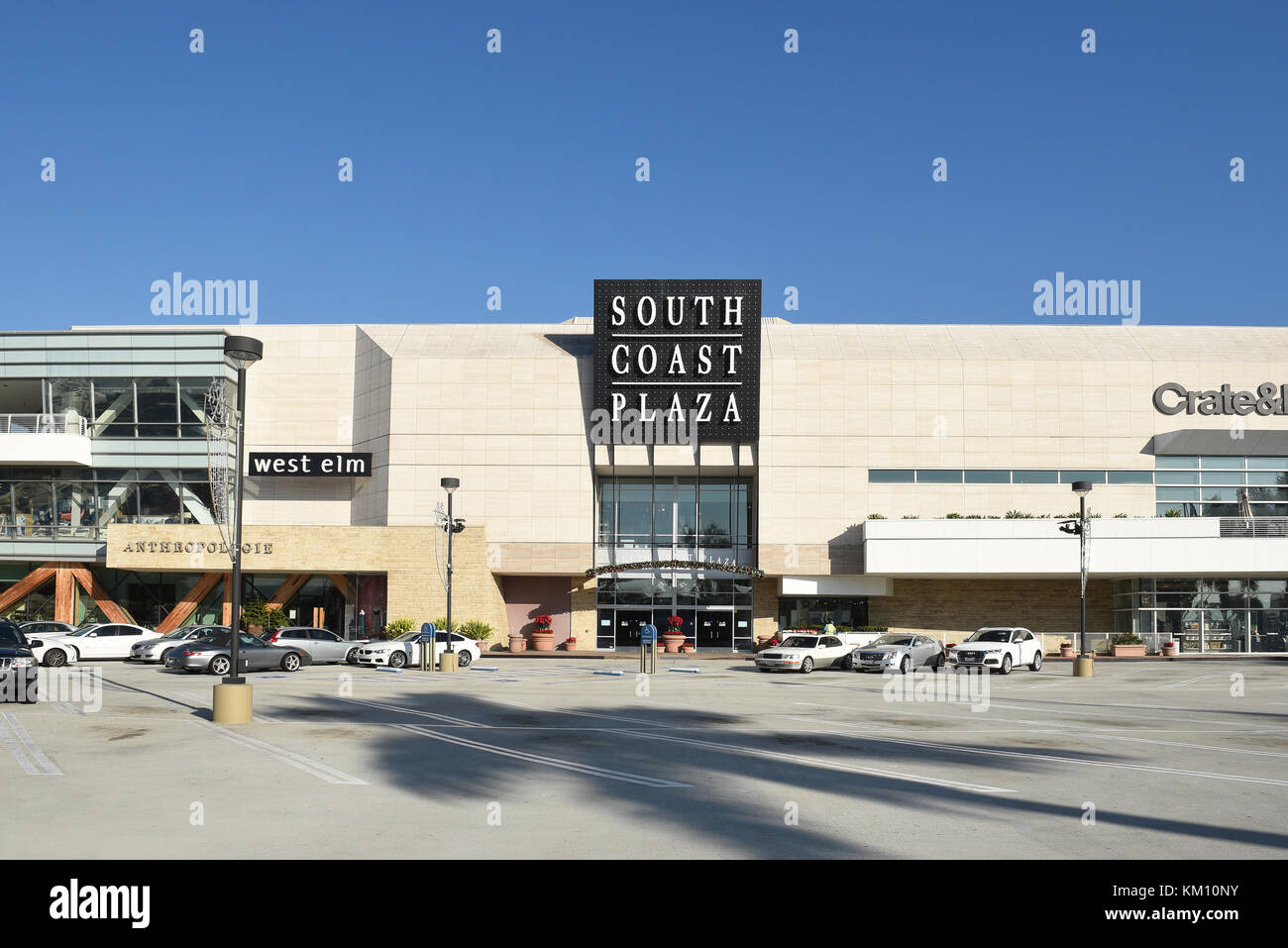 Costa Mesa, CA - Dec 1, 2017 : South Coast Plaza. le plus grand centre commercial de la côte ouest des États-Unis, avec environ 2,8 millions de pieds carrés et 250 boutiques. Banque D'Images