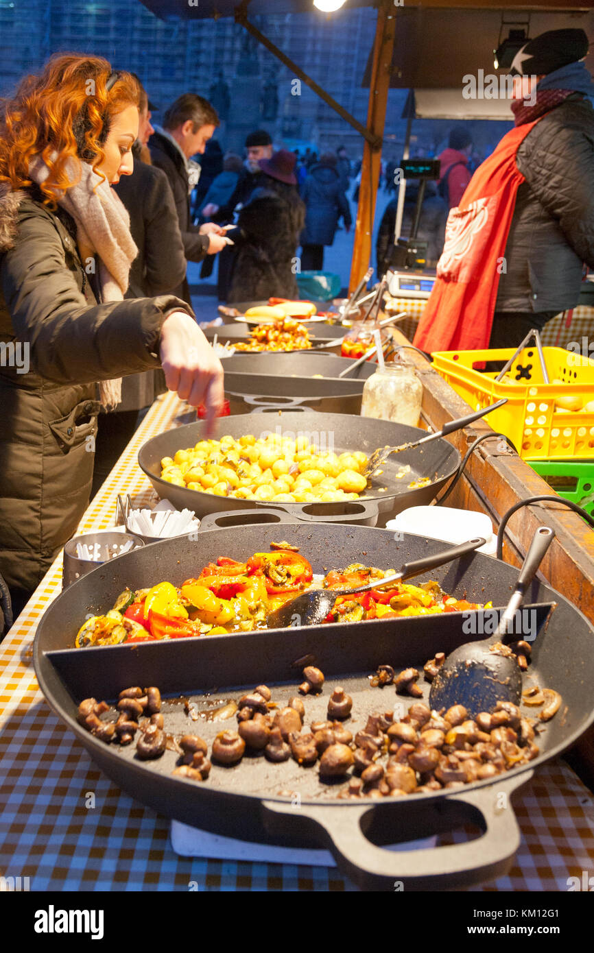 Marché de Noël, la place Venceslas, old town, Prague, République tchèque Banque D'Images