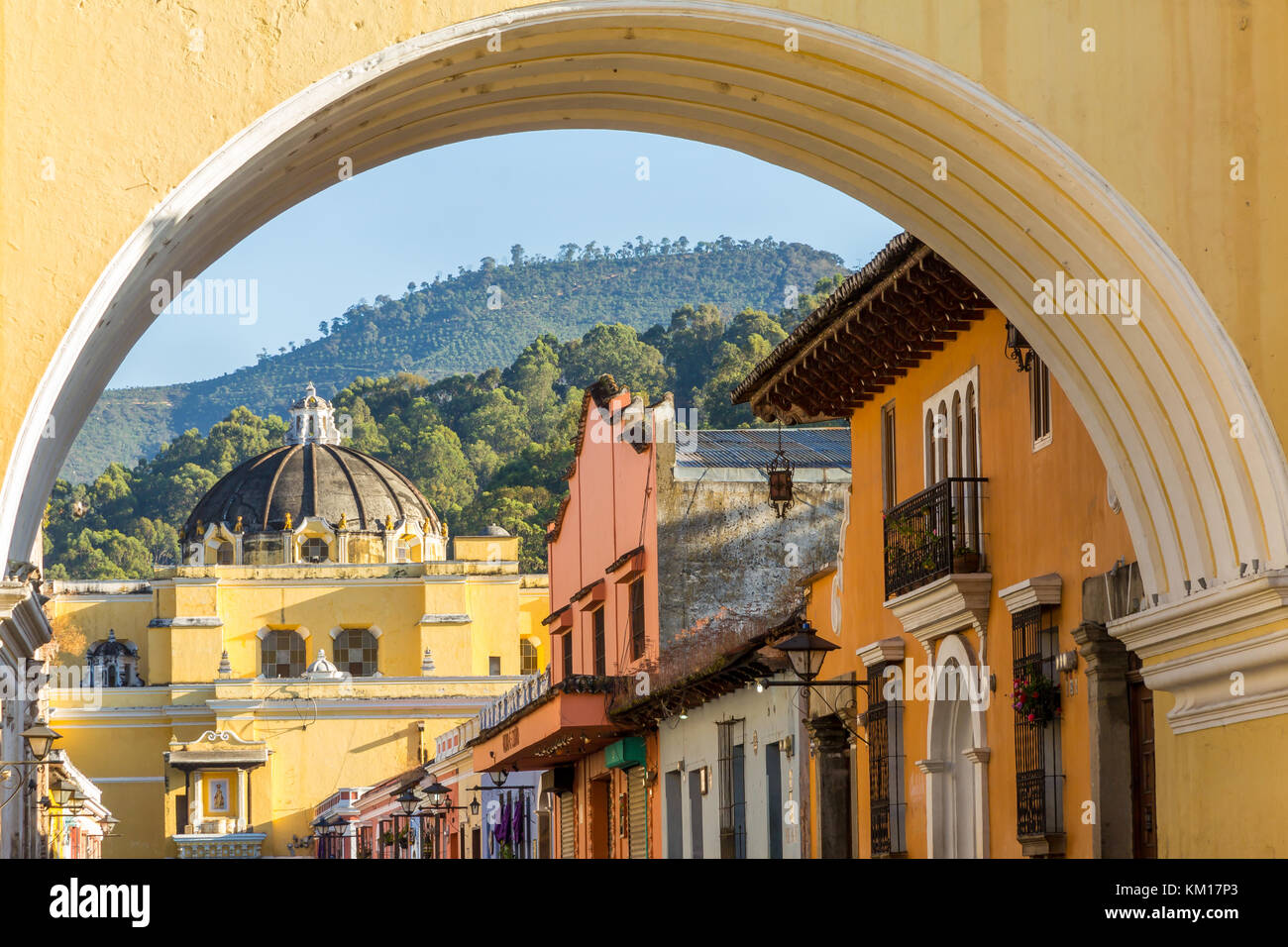 Arche Santa Catalina Et Cathédrale La Merced | Antigua | Guatemala Banque D'Images