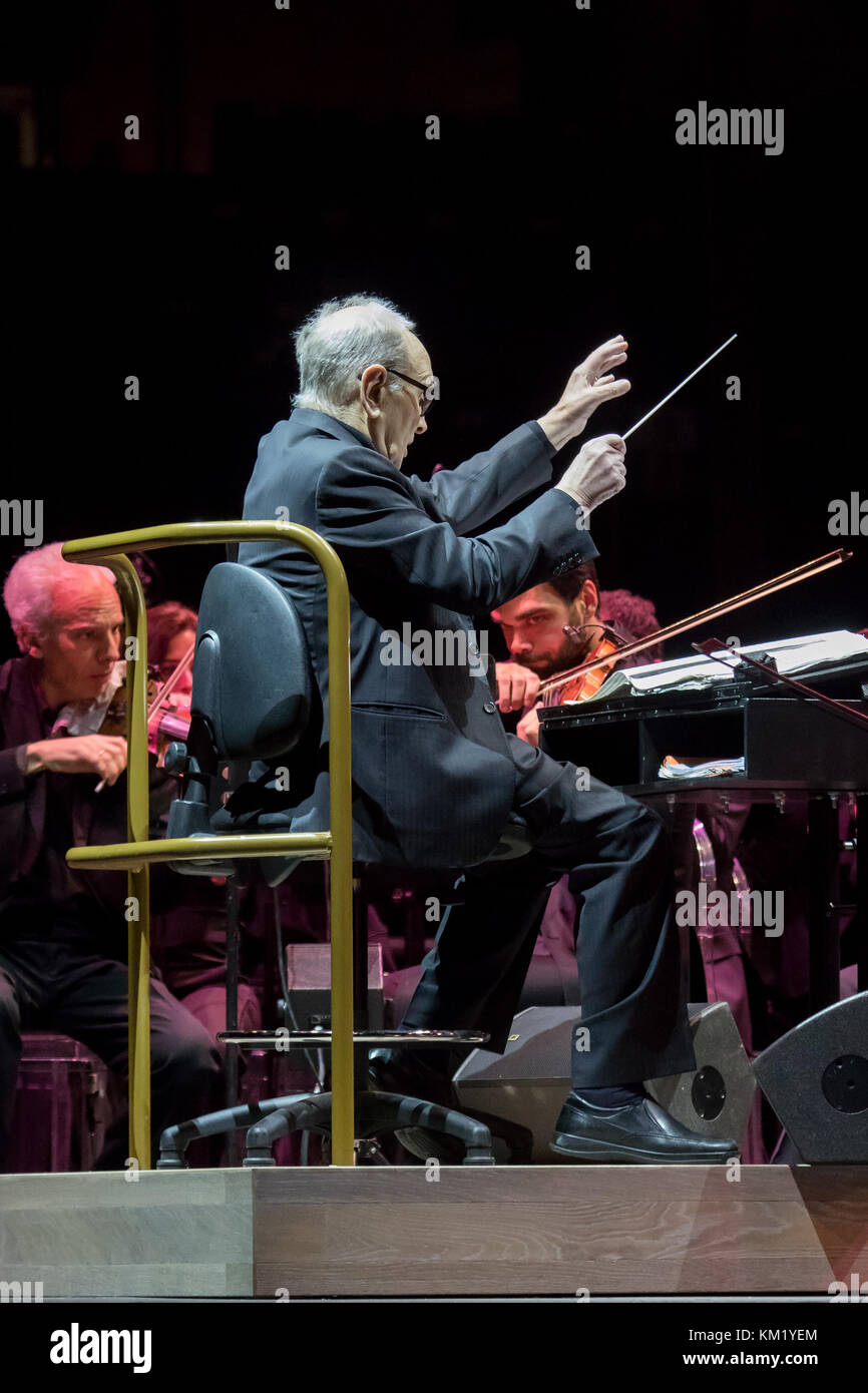 Milano, Italie. 09Th dec 2017. dans sa carrière, maestro Ennio Morricone a remporté deux Oscars et trois Golden Globes. crédit : luca marenda/pacific press/Alamy live news Banque D'Images