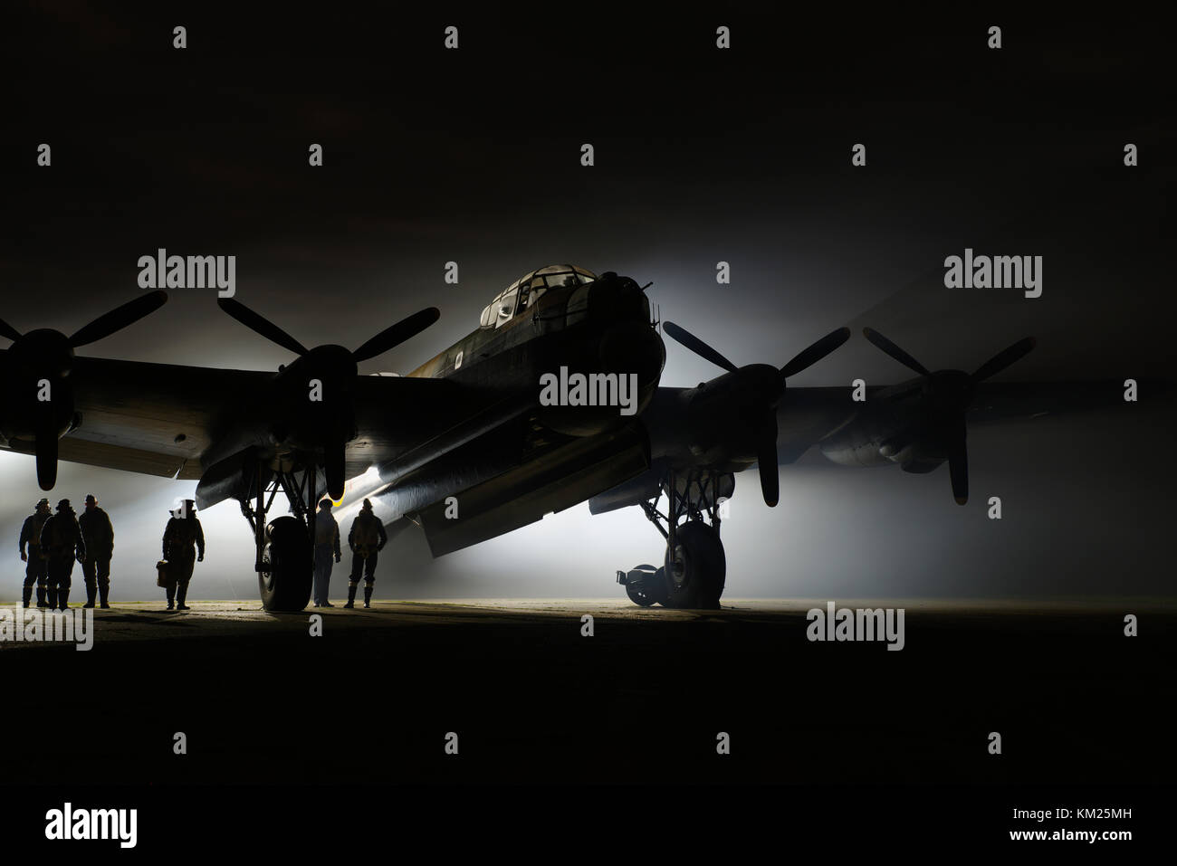 Avro Lancaster B Mk VII NX611 juste Jane la nuit, Banque D'Images