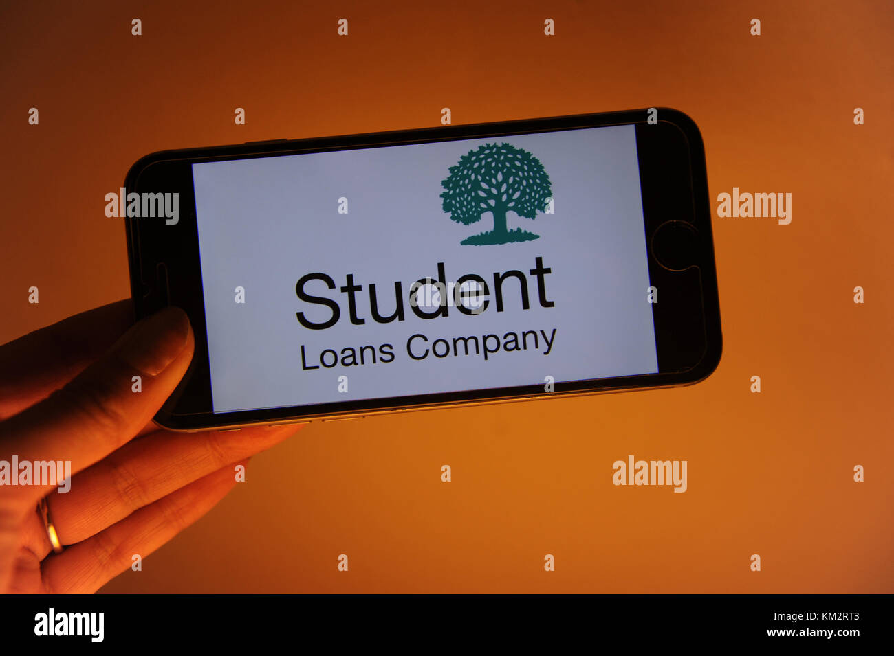 Les prêts aux étudiants, le logo de la société sur un téléphone Banque D'Images
