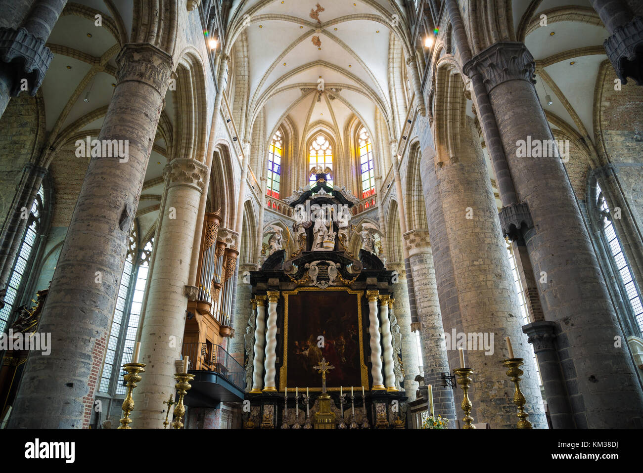 Gand, Belgique - 16 Avril 2017 : Interiors, peintures et les détails de l''Église Saint-Nicolas à Gand, Belgique Banque D'Images
